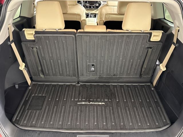 2023 Toyota Highlander Hybrid XLE