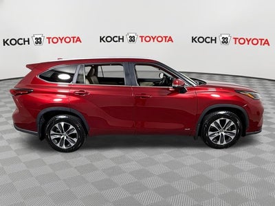 2023 Toyota Highlander Hybrid XLE