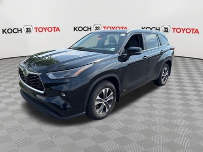 2023 Toyota Highlander Hybrid XLE