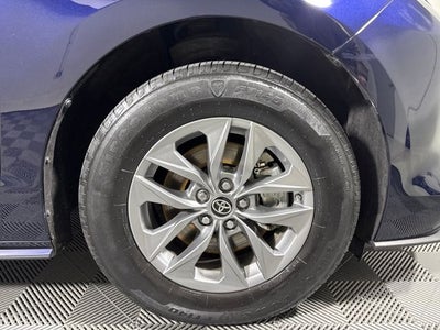 2022 Toyota Sienna XLE 7 Passenger