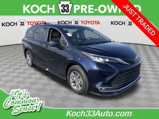 2022 Toyota Sienna XLE