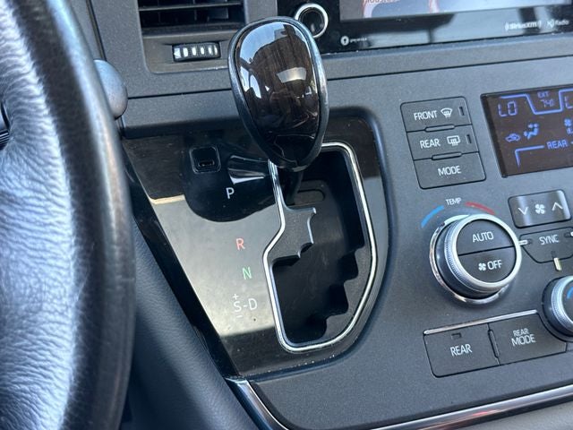2018 Toyota Sienna XLE 8 Passenger