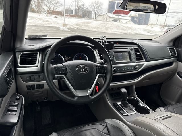 2018 Toyota Highlander LE