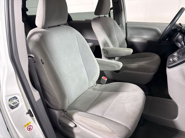 2019 Toyota Sienna L 7 Passenger