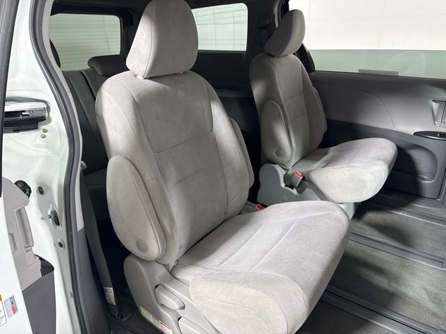 2019 Toyota Sienna L 7 Passenger