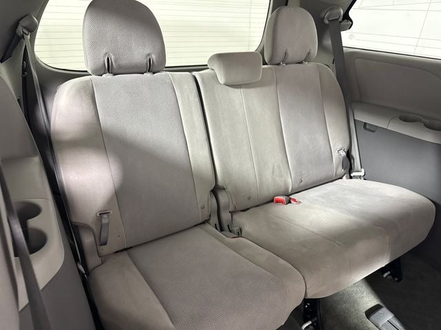 2019 Toyota Sienna L 7 Passenger