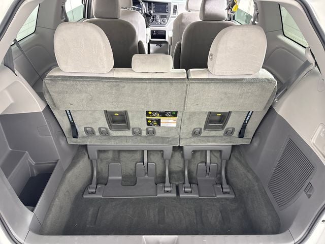 2019 Toyota Sienna L 7 Passenger