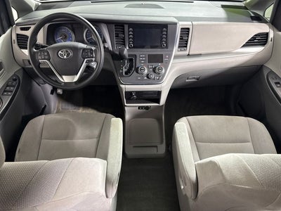 2019 Toyota Sienna L 7 Passenger