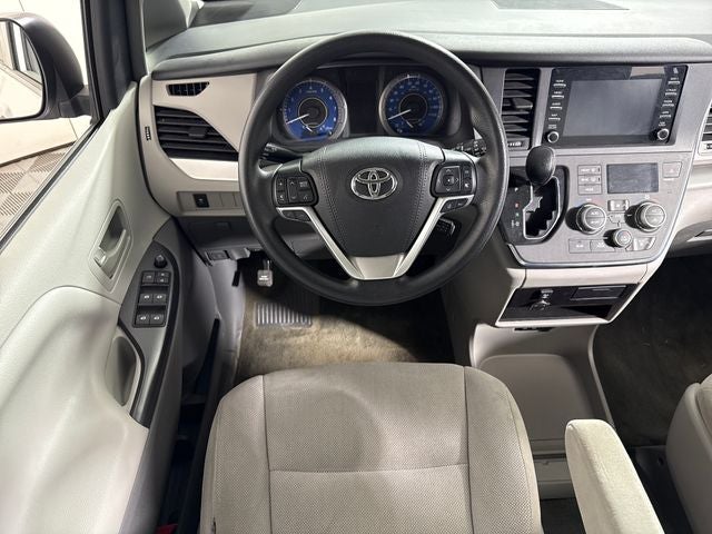 2019 Toyota Sienna L 7 Passenger