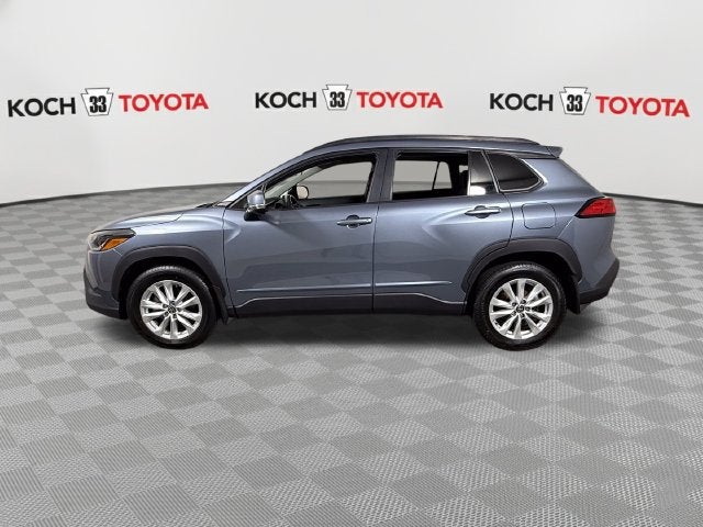 2024 Toyota Corolla Cross LE