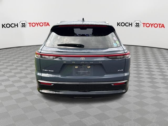 2025 Toyota Crown Signia XLE