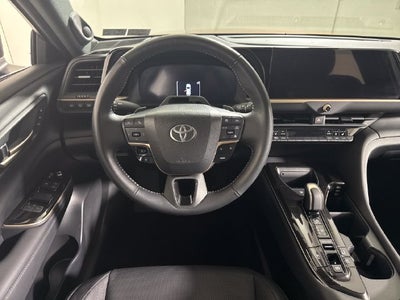 2025 Toyota Crown Signia Limited
