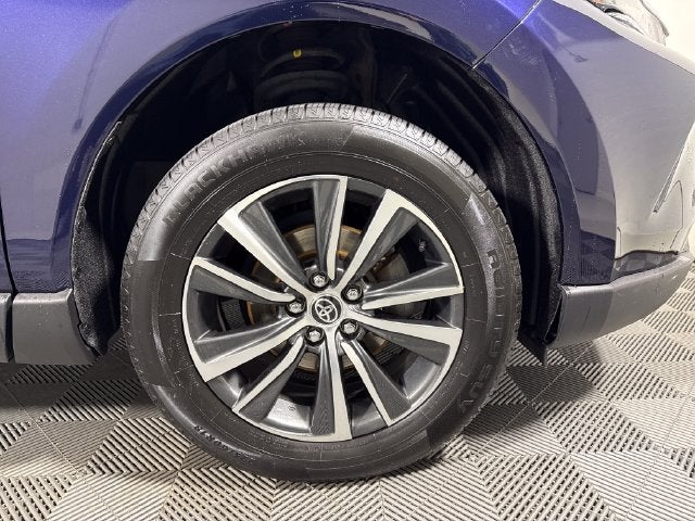 2022 Toyota Venza LE