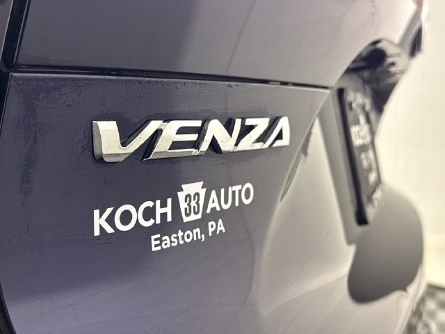 2022 Toyota Venza LE