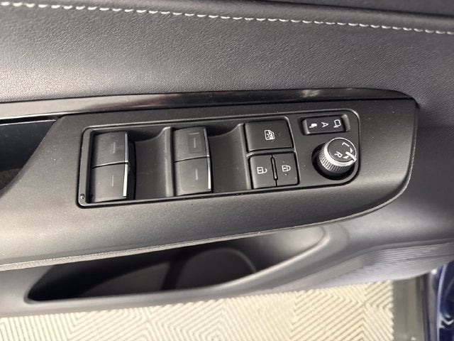 2022 Toyota Venza LE
