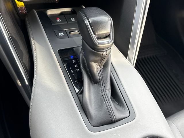 2023 Toyota Venza LE