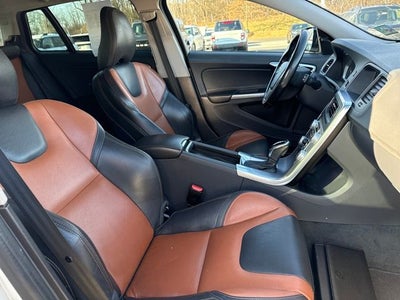 2018 Volvo V60 Cross Country T5