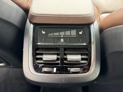 2022 Volvo XC90 T6 Momentum