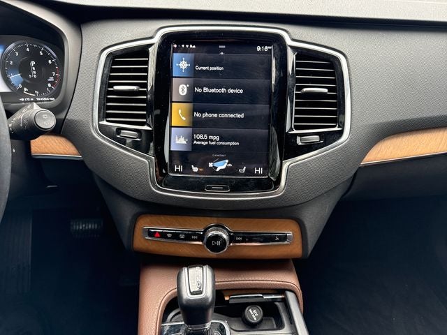 2022 Volvo XC90 T6 Momentum