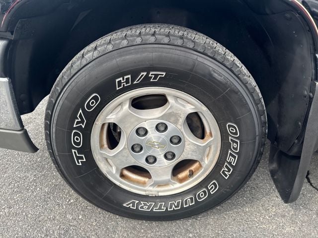 2004 Chevrolet Silverado 1500 LS