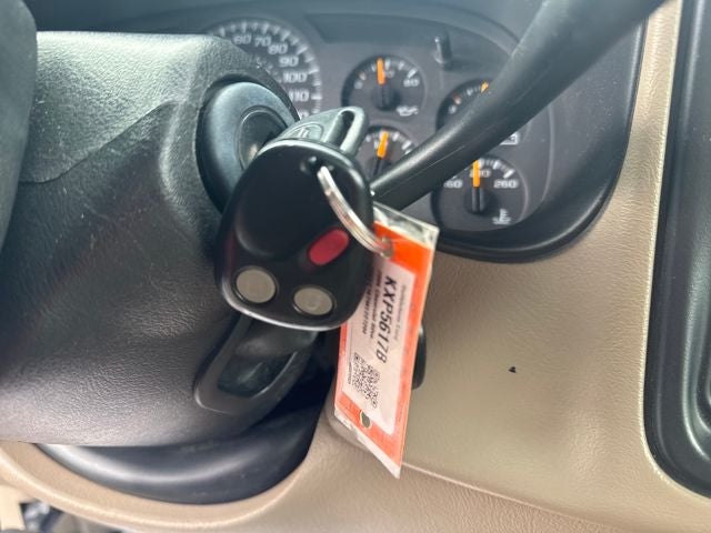 2004 Chevrolet Silverado 1500 LS