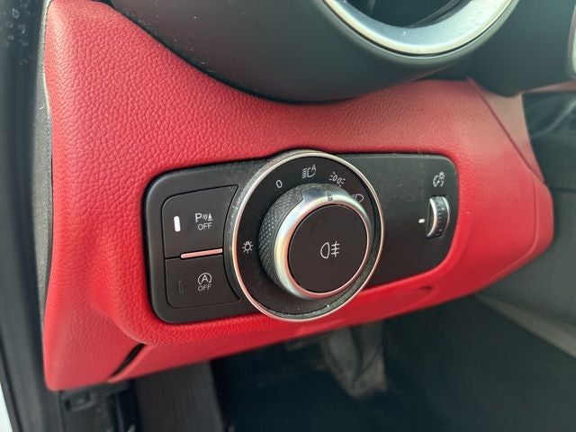 2019 Alfa Romeo Giulia Base