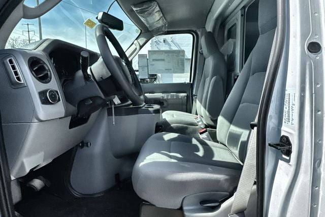 2025 Ford E-350SD Base Cutaway