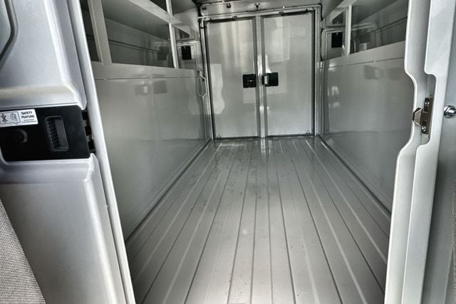 2025 Ford E-350SD Base Cutaway