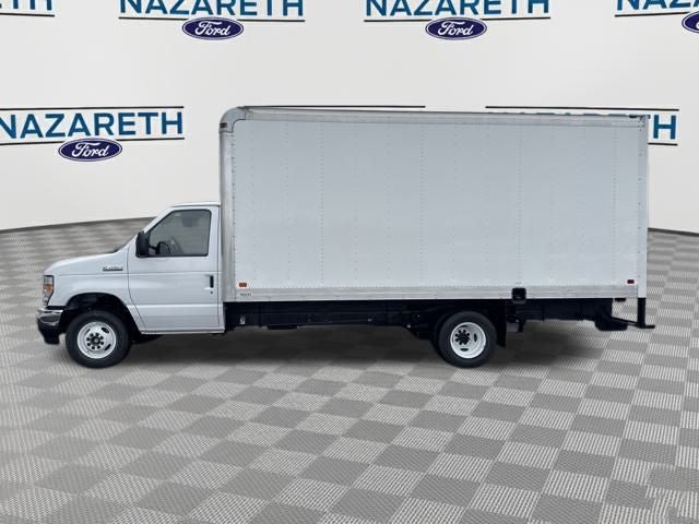 2026 Ford E-450SD Base DRW