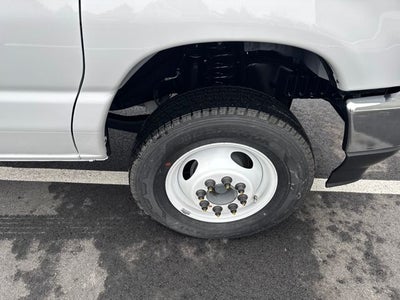 2026 Ford E-450SD Base DRW