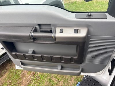 2027 Ford F-750SD Base