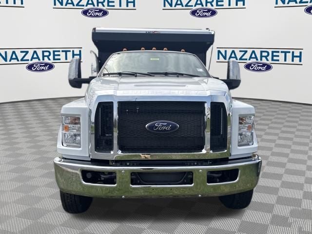2027 Ford F-750SD Base