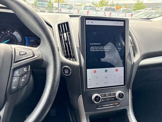 2022 Ford Edge SE