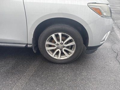 2014 Nissan Pathfinder SV