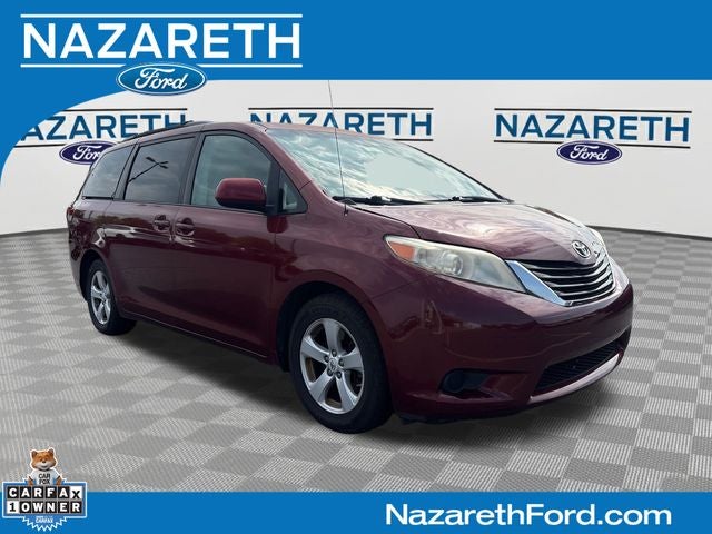 2012 Toyota Sienna LE 8 Passenger