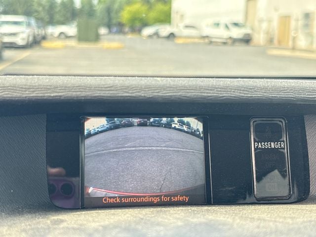 2012 Toyota Sienna LE 8 Passenger