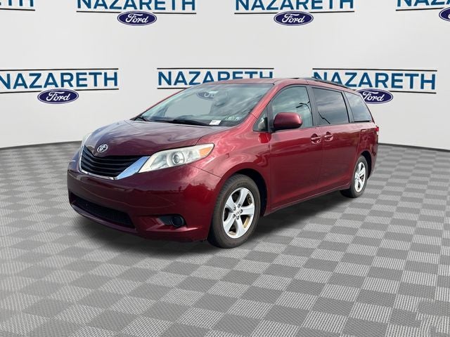 2012 Toyota Sienna LE 8 Passenger