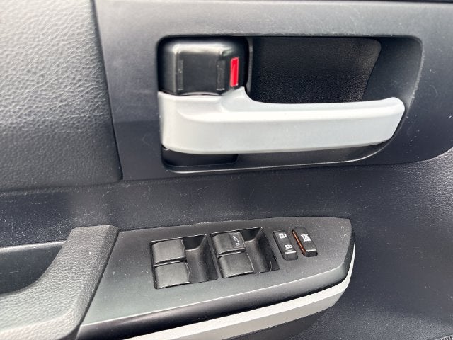 2014 Toyota Tundra SR5