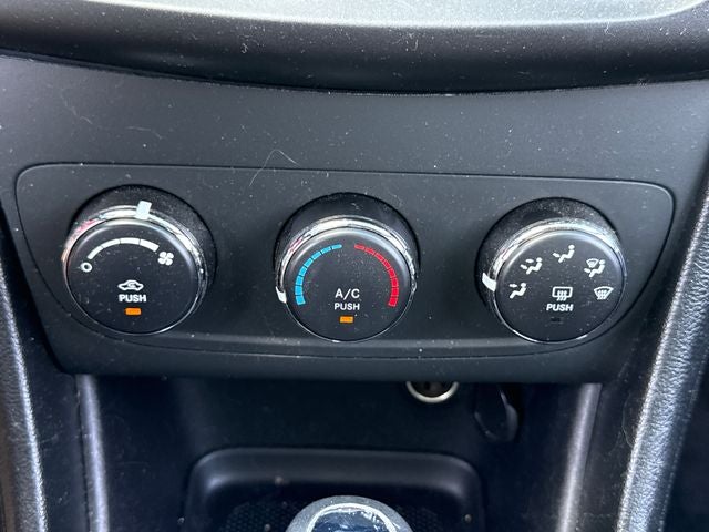 2012 Dodge Avenger SE