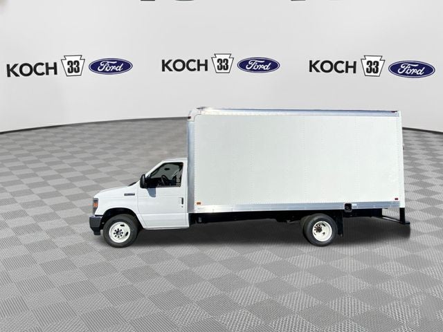 2025 Ford E-350SD Base Cutaway