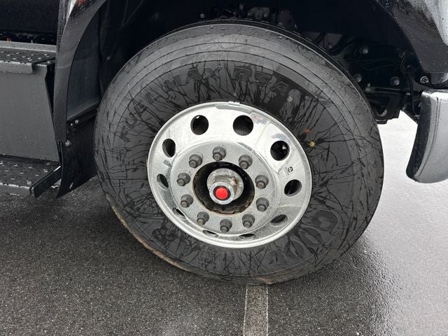 2027 Ford F-750SD Base