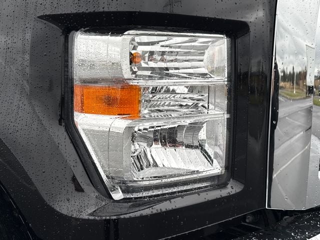 2027 Ford F-750SD Base