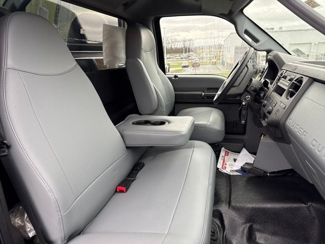 2027 Ford F-750SD Base