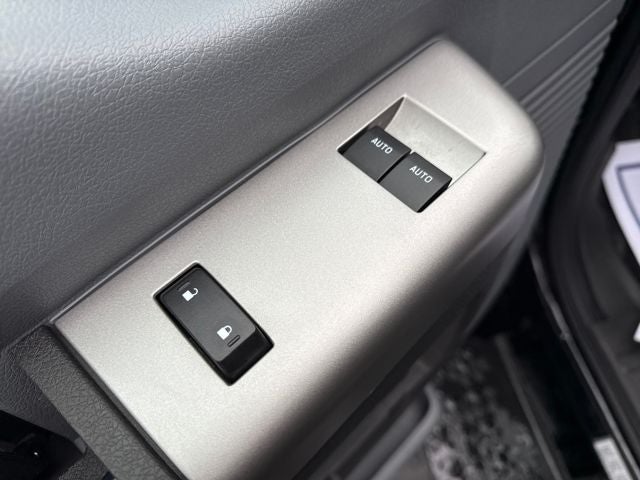 2027 Ford F-750SD Base