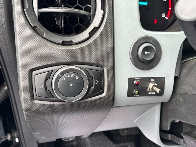 2027 Ford F-750SD Base