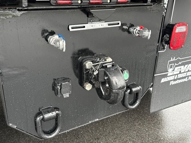 2027 Ford F-750SD Base