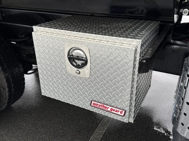 2027 Ford F-750SD Base