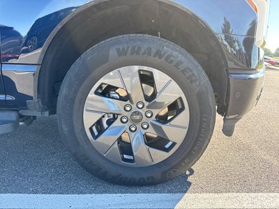 2023 Ford F-150 Lightning Lariat