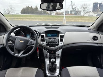 2013 Chevrolet Cruze LS