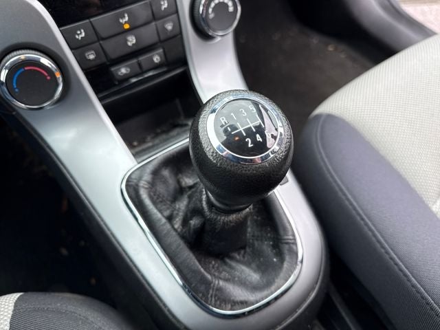 2013 Chevrolet Cruze LS